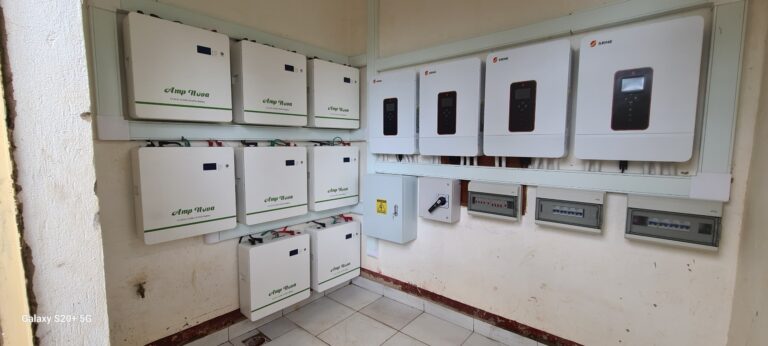 Configuration: 8x5kWh wall-mounted LiFePO4battery (40kWh) + 20kVA inverter